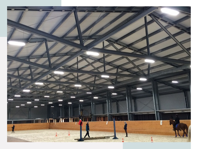 Строительство конных манежей от 609 руб в Аксай